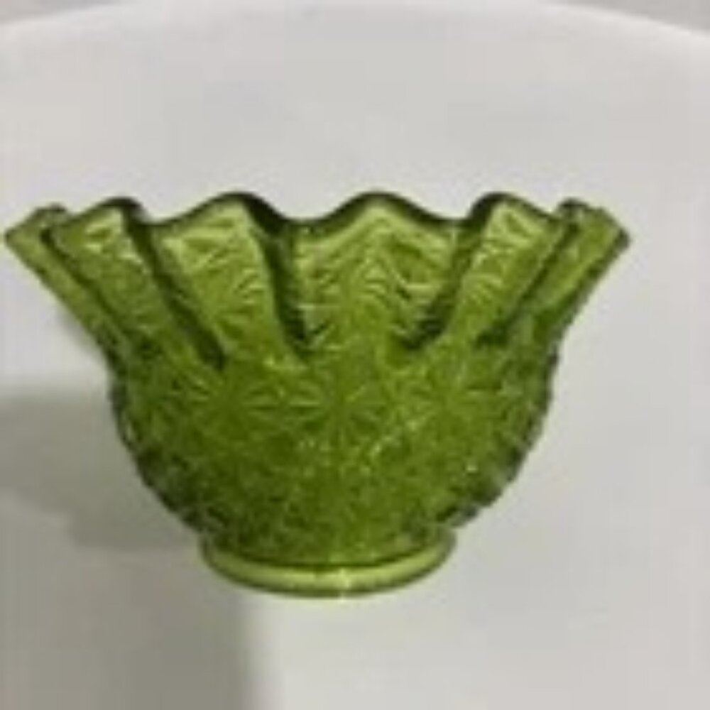 Vintage L.E. Smith Daisy & Button Green Glass Candy Dish – Ruffled Edge – 1970s - Picture 5 of 5